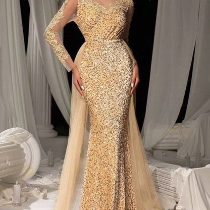 Plus Size, Women' Plus-Size Elegant Evening Gown - Long Train Wedding Dress with Lace Sleeves & Full Train, Round Neck Formal Dress for Prom, Galas, Balls - Luxury Formal Wear (Hand Wash/Dry) - - Wedding & Special Occasion Dr