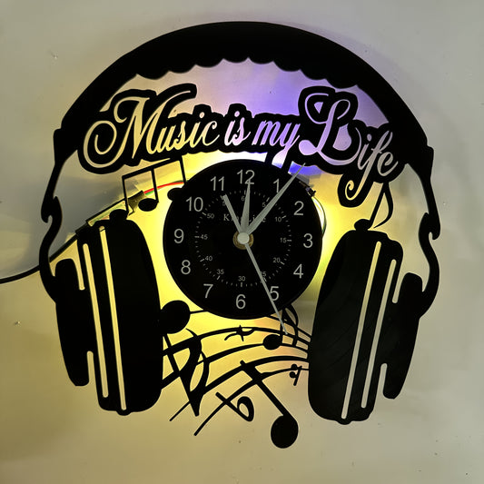 1pc Vinyl Record Wall Clock, Round Silent Clock with 7-Color LED Night Light, Music-Themed Decor for Home, Office or Studio, Battery Operated (AA Not Included), Black & White Design with Headphones & Musical Notes, Perfect Gi
