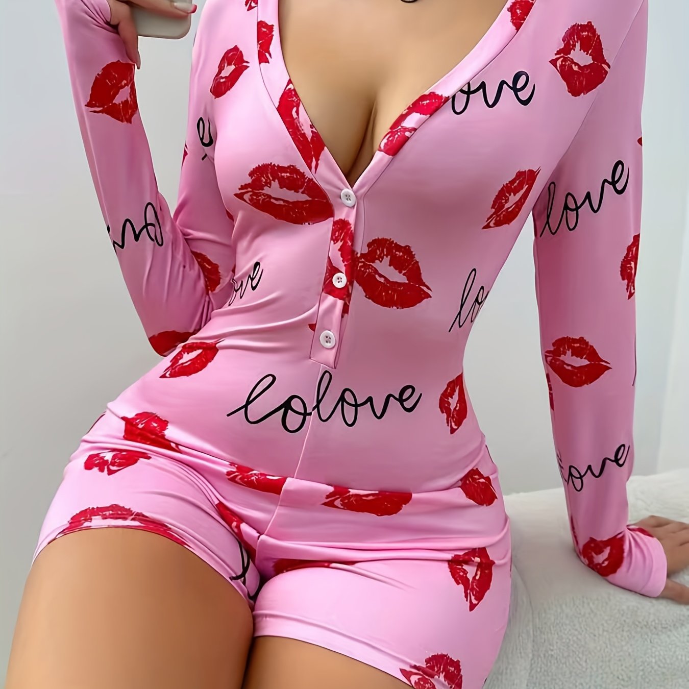 Women'S Sexy Long Sleeve Heart Lips Print Nightgown - Pink & Red Lips Design, V-Neck, Button-Front Closure, Stretchy Fabric, Spring/Fall Sleepwear