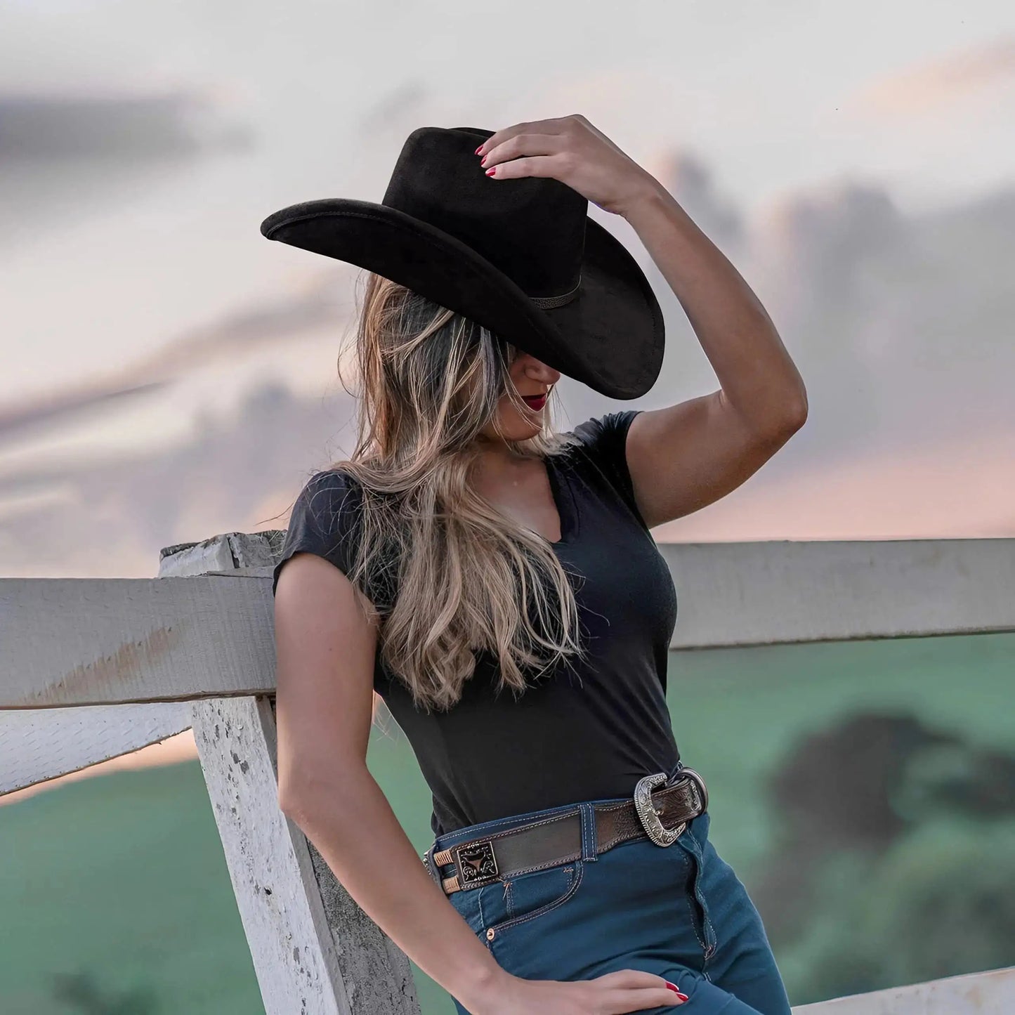 3pcs Western Hat Set with Decorative Leather Strap & Adjustable Metal Buckle - Classic Wide Brim Cowboy Hat, Unisex Black Western Hat for Men & Women, 100% Polyester Felt Material, Hand Washable - Western Costume Party, Cowbo