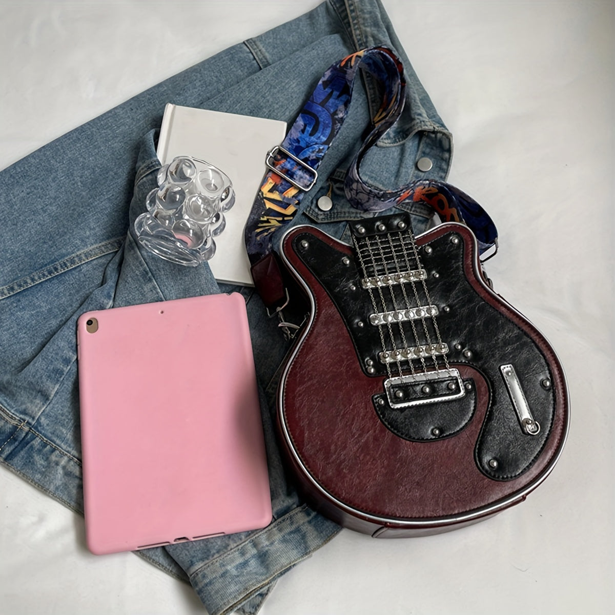 Y2K Retro Guitar Crossbody Bag - Lightweight Shoulder Bag with Chain & Rivet Accents, Removable Strap, Zipper Closure, Polyester Lining for Street Fashion & Daily Use, Musicthemed Accessory, Durable Zipper Closure