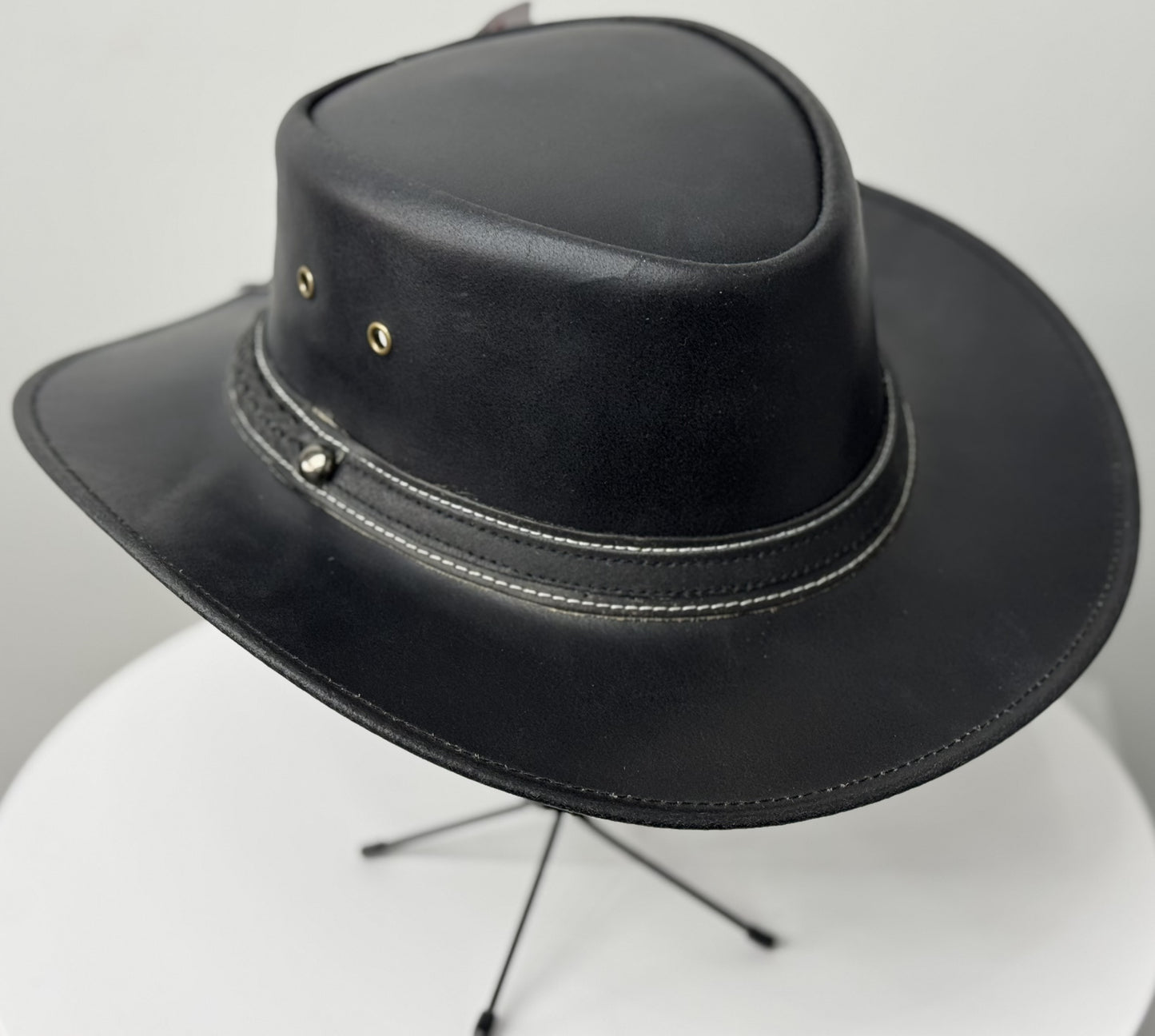 Black Western Style Genuine Cowhide Cowboy Hat – Shapeable Wide Brim for Men & Women