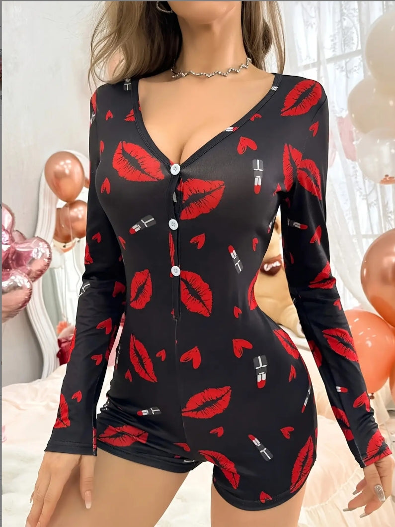 Long-Sleeved Women'S Bodysuit Pajamas Featuring a Heart And Lip Print, Designed for Lounging in a Sexy Style