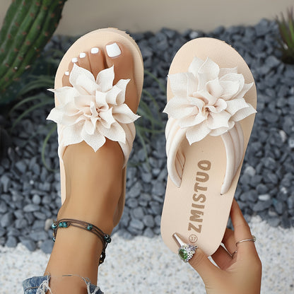 Women'S Plus-Size Floral Slip-Ons - Breathable Fabric with a Pink Flower Design, Comfortable Flat Soles Suitable for Indoor And Outdoor Walking, Home, And Casual Wear.